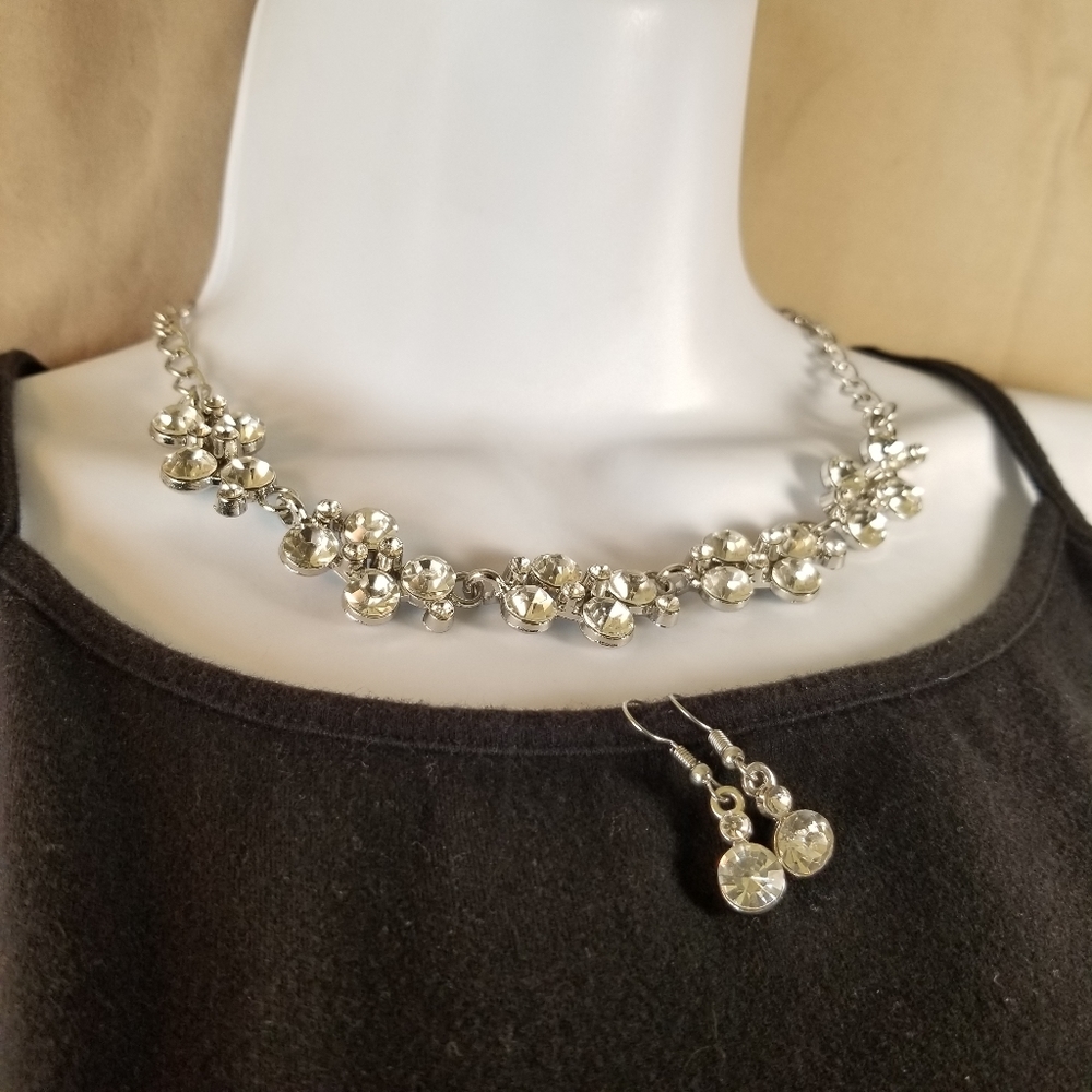 Link Gem Silvertone Cluster Necklace Set